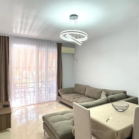 Kroi Apartment, By The Sea * Golem (Tirana)